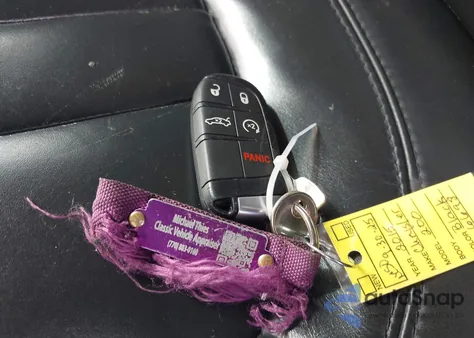 2015 Chrysler 200 C из США, поврежденный, VIN 1C3CCCCG0FN686698